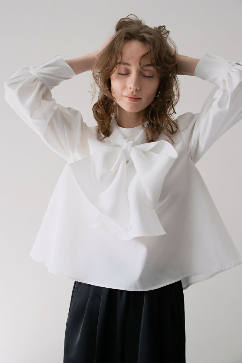 classy ribbon blouse/white | maison de Dolce