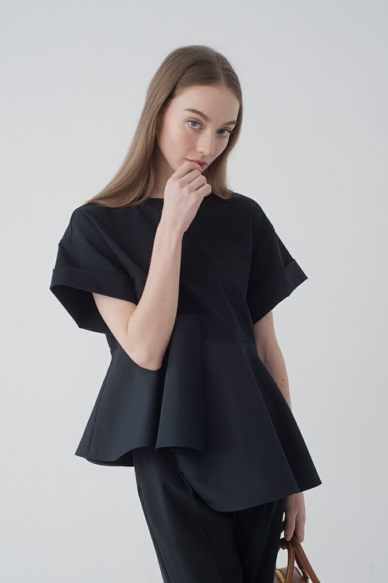 正規品販売！ legere tee/black | maison de Dolce. トップス