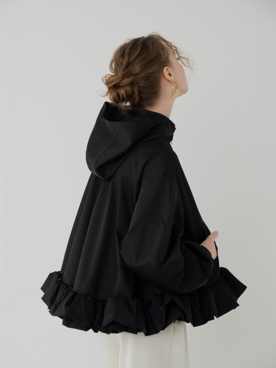 ruffle mountain parka/black | maison de Dolce.
